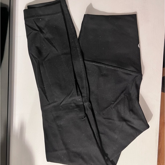 Lululemon 25” Ribbed Align leggings, Black sz 4 - Picture 2 of 2